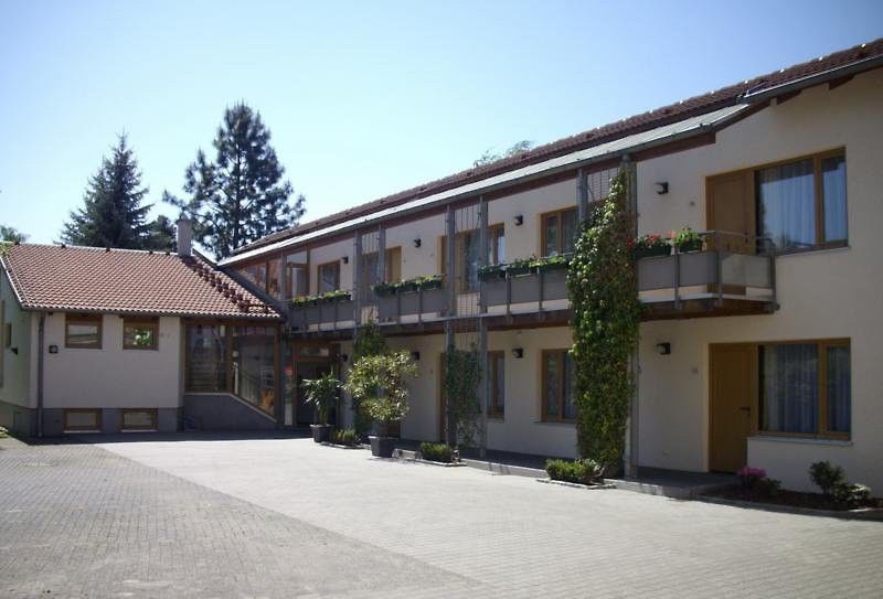 Port Inn Hotel Eichwalde Extérieur photo